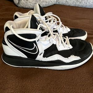 Nike Kyrie basketball team shoe
